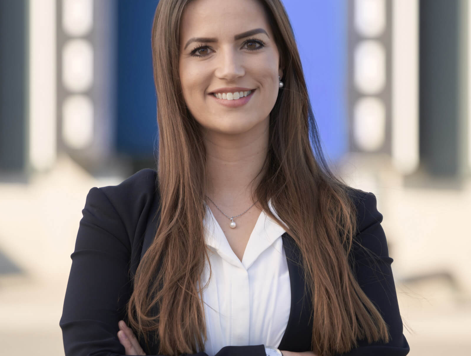 Linsey van Leeuwen 04-2021 - Blue 2.jpg